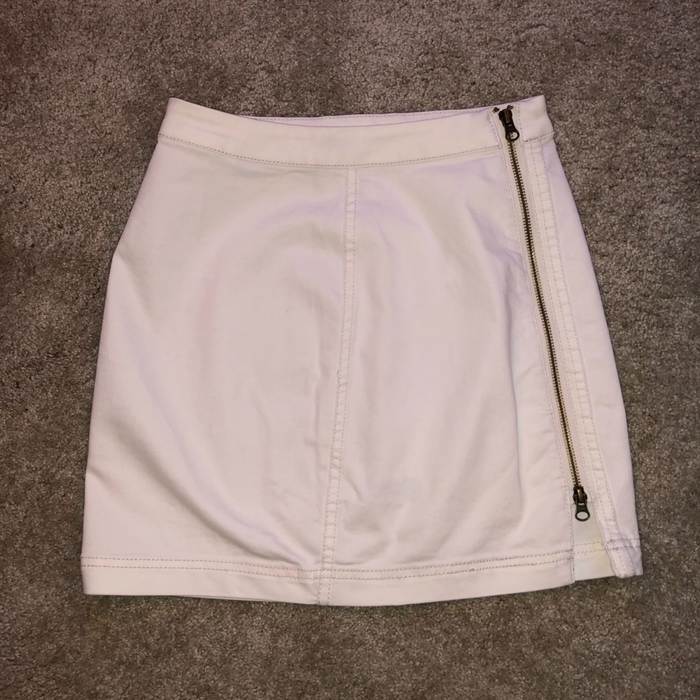Free People white mini skirt size 6